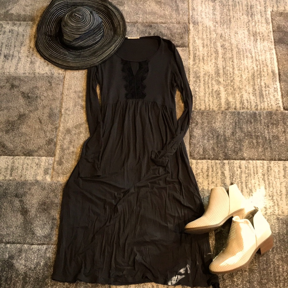 Soft and classy tea n rose midi dress closed back